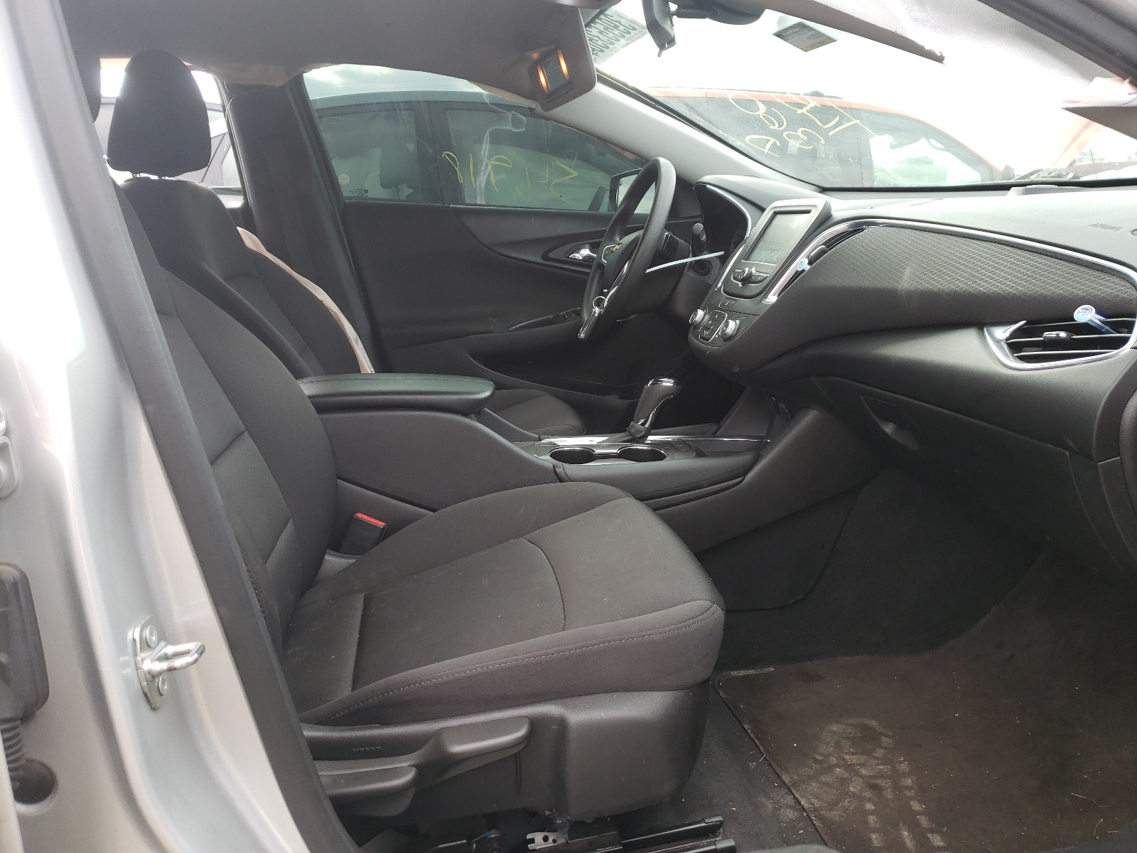 Photo 5 from auction – 2018 CHEVROLET MALIBU with VIN 1G1ZD5ST4JF246458