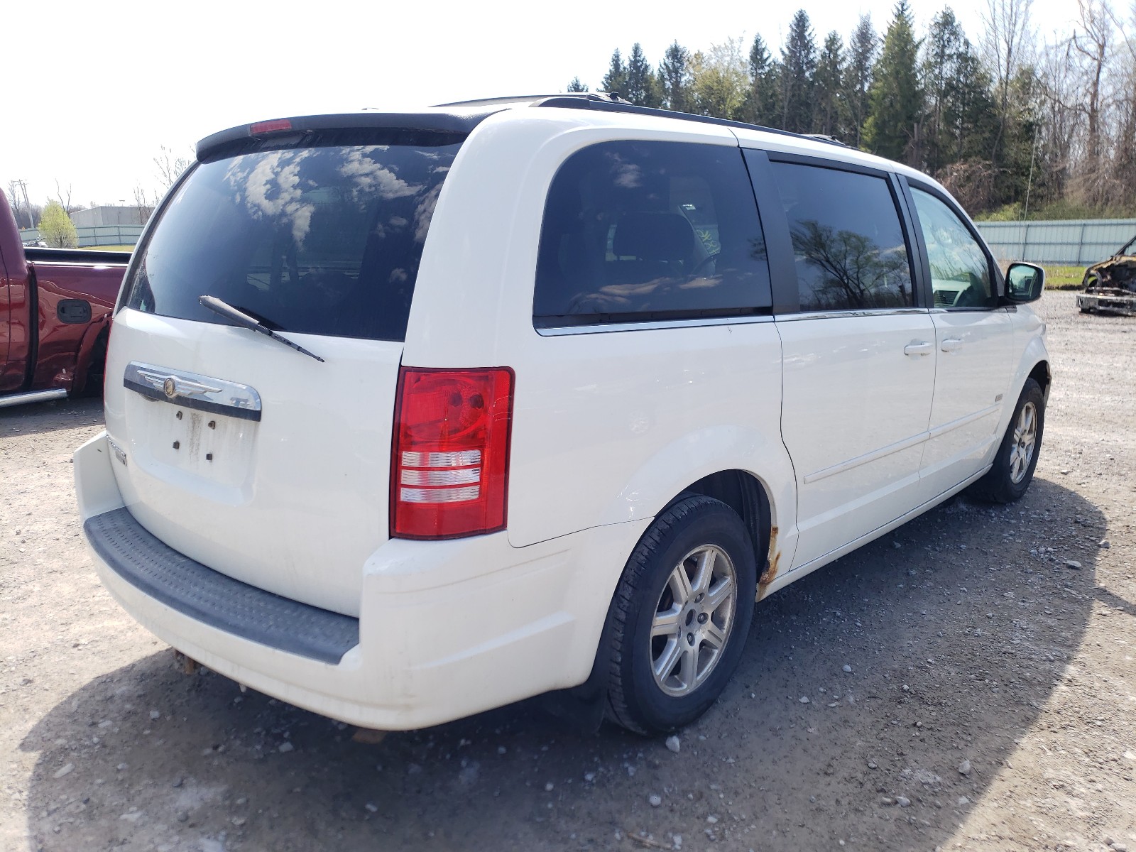 Photo 4 from auction – 2008 CHRYSLER TOWN & COU with VIN 2A8HR54P38R826753
