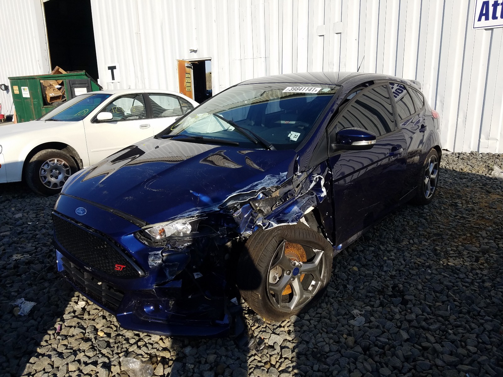 Foto 2 de la subasta – 2017 FORD FOCUS ST con VIN 1FADP3L99HL202649