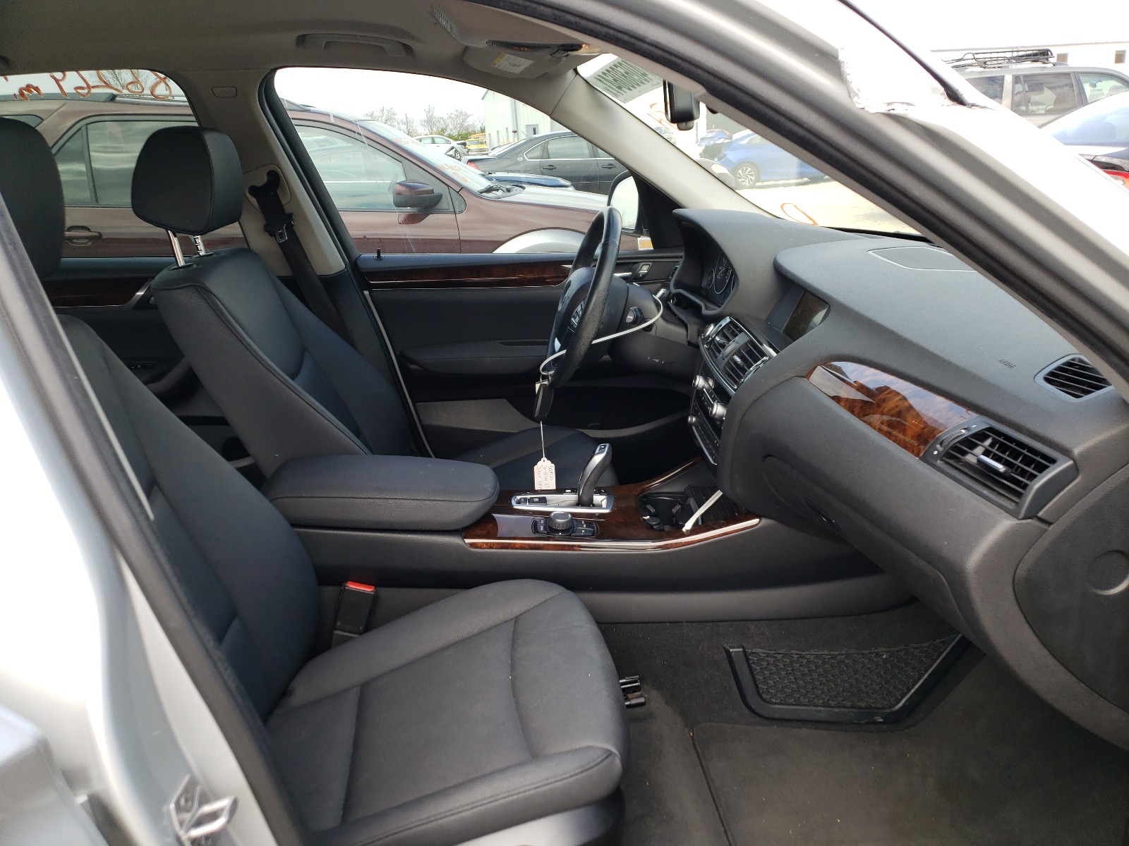 Photo 5 from auction – 2016 BMW X3 XDRIVE2 with VIN 5UXWX9C54G0D69375