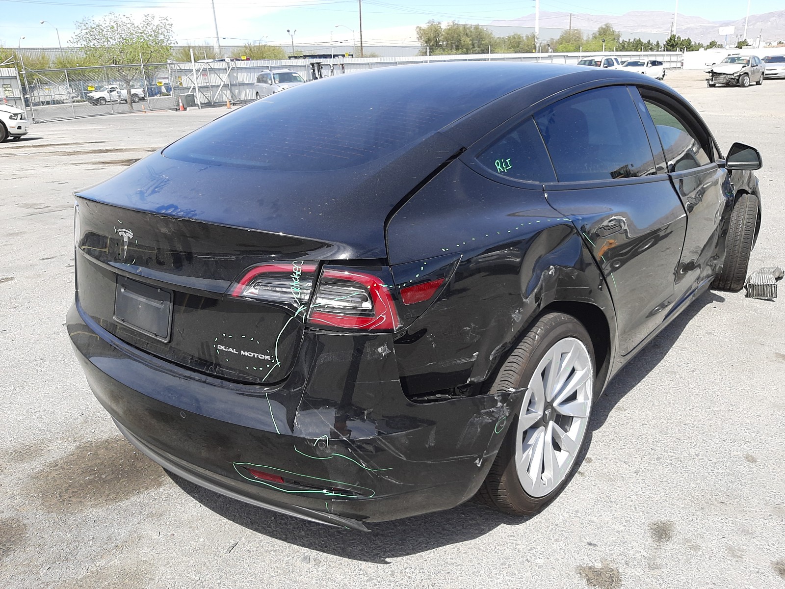 Снимка 4 от търг – 2021 TESLA MODEL 3 с VIN 5YJ3E1EB1MF866831