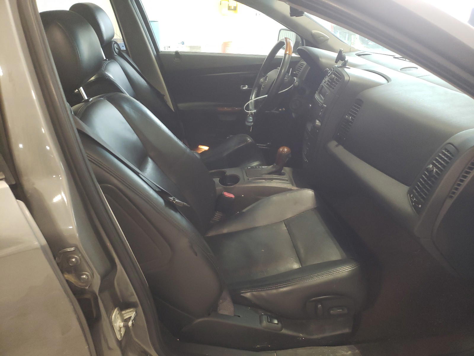 Photo 5 from auction – 2004 CADILLAC CTS with VIN 1G6DM577240107842