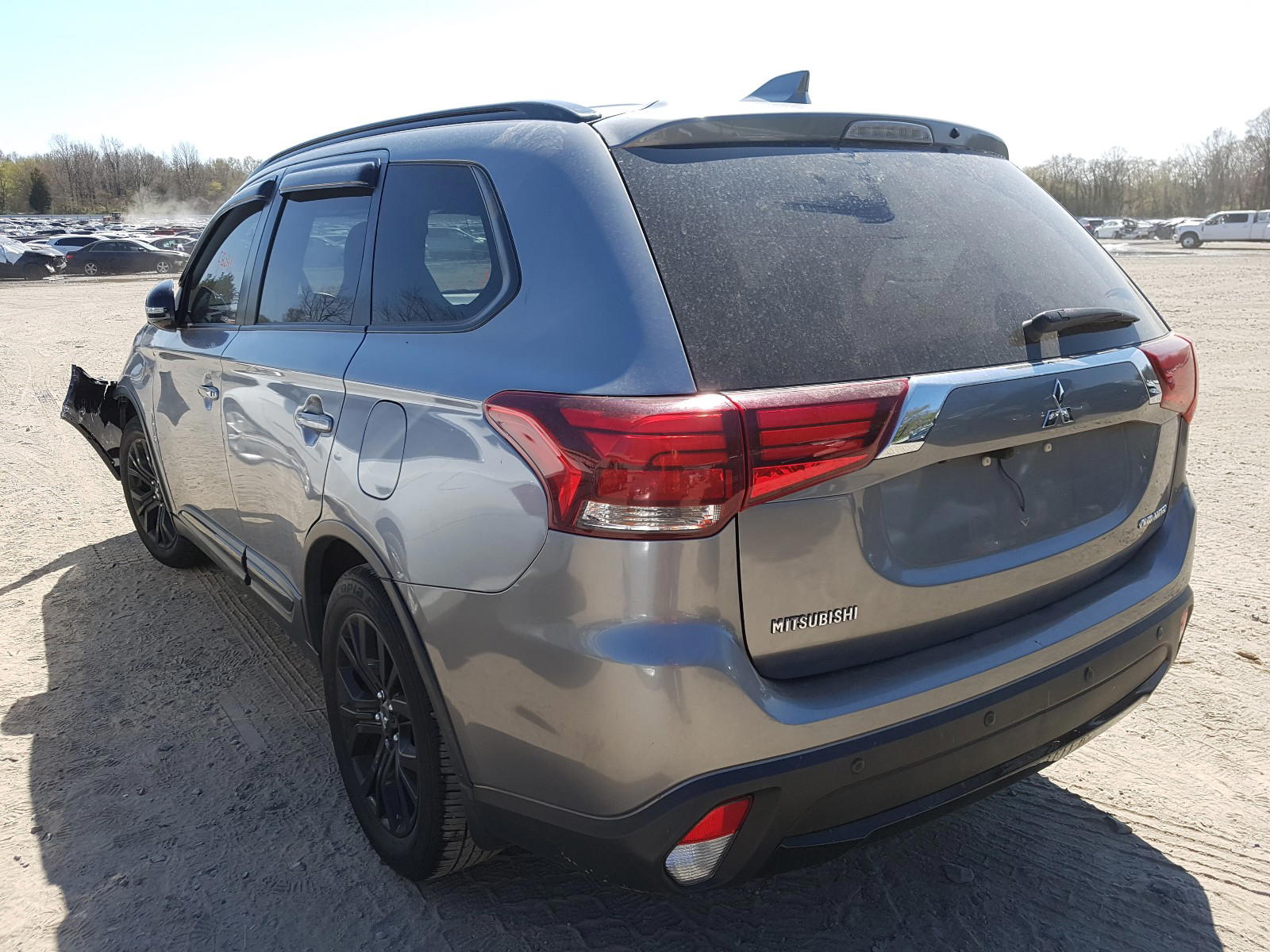 Photo 3 from auction – 2018 MITSUBISHI OUTLANDER with VIN JA4AD3A34JZ018723