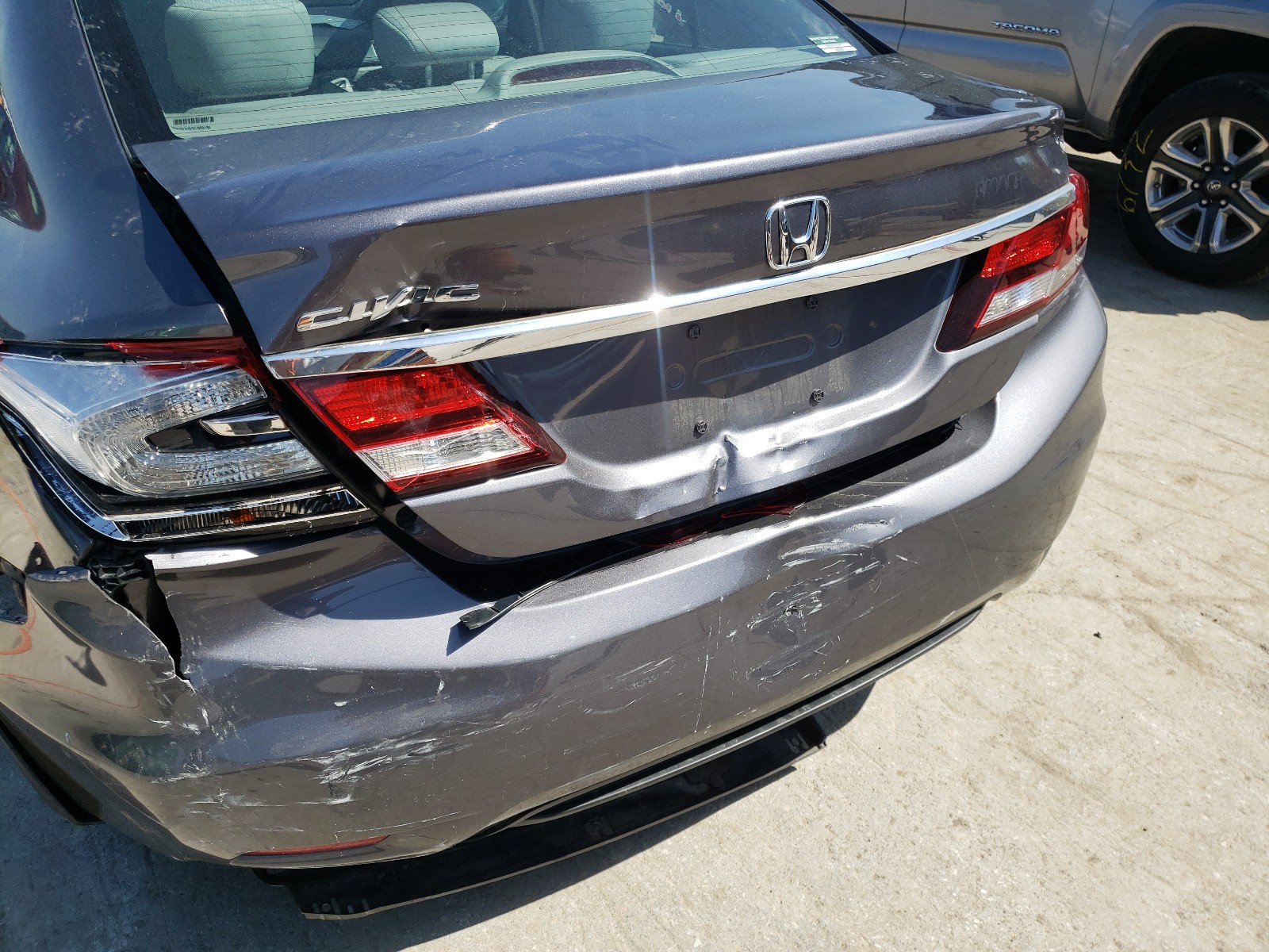 Photo 9 from auction – 2015 HONDA CIVIC LX with VIN 19XFB2F50FE103177