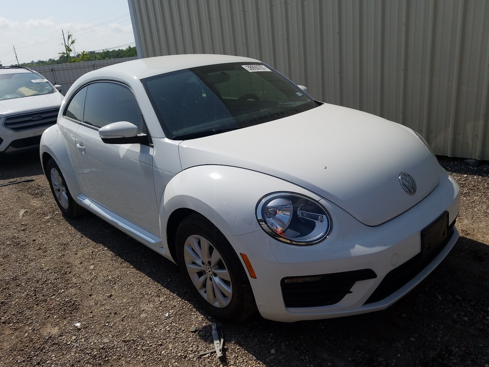 VOLKSWAGEN BEETLE S 2019 with VIN 3VWFD7AT7KM710316 - Photo from auction