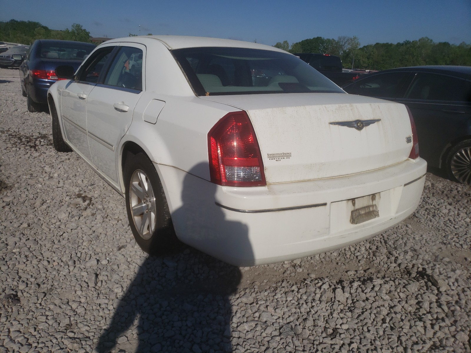 Photo 3 from auction – 2005 CHRYSLER 300 with VIN 2C3KA53GX6H384194