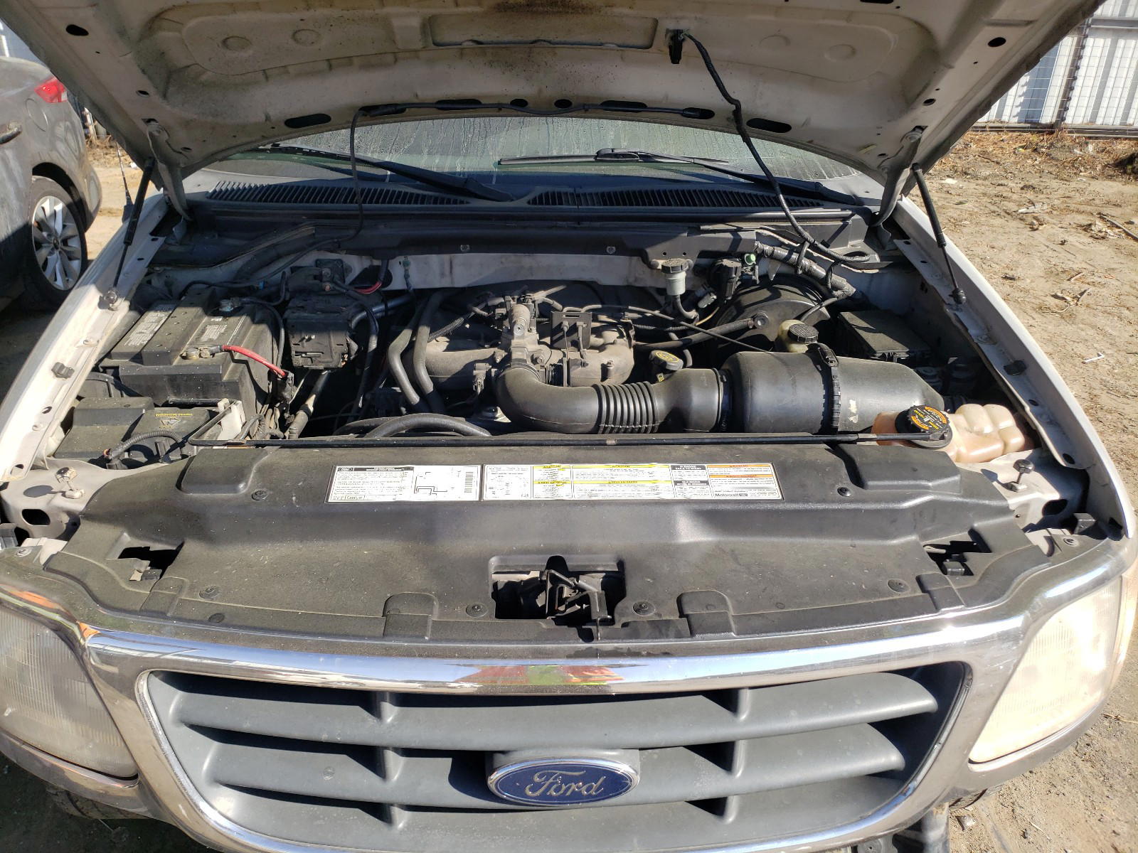 Photo 7 from auction – 2000 FORD F150 with VIN 2FTZX1726YCA71403