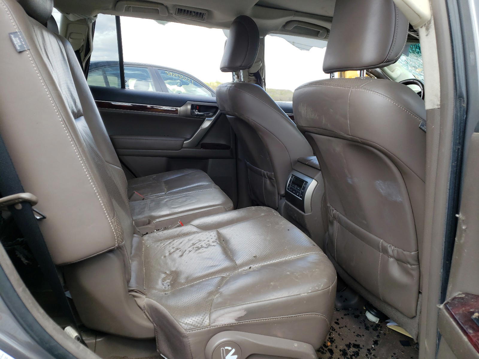 Photo 6 from auction – 2011 LEXUS GX 460 with VIN JTJBM7FX1B5026975