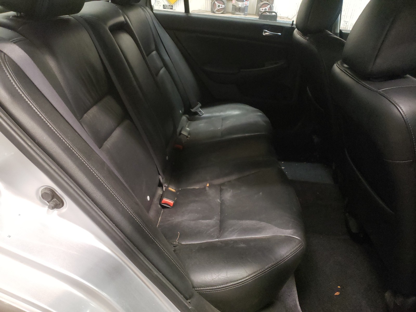 Photo 6 from auction – 2004 HONDA ACCORD EX with VIN 1HGCM66534A037830