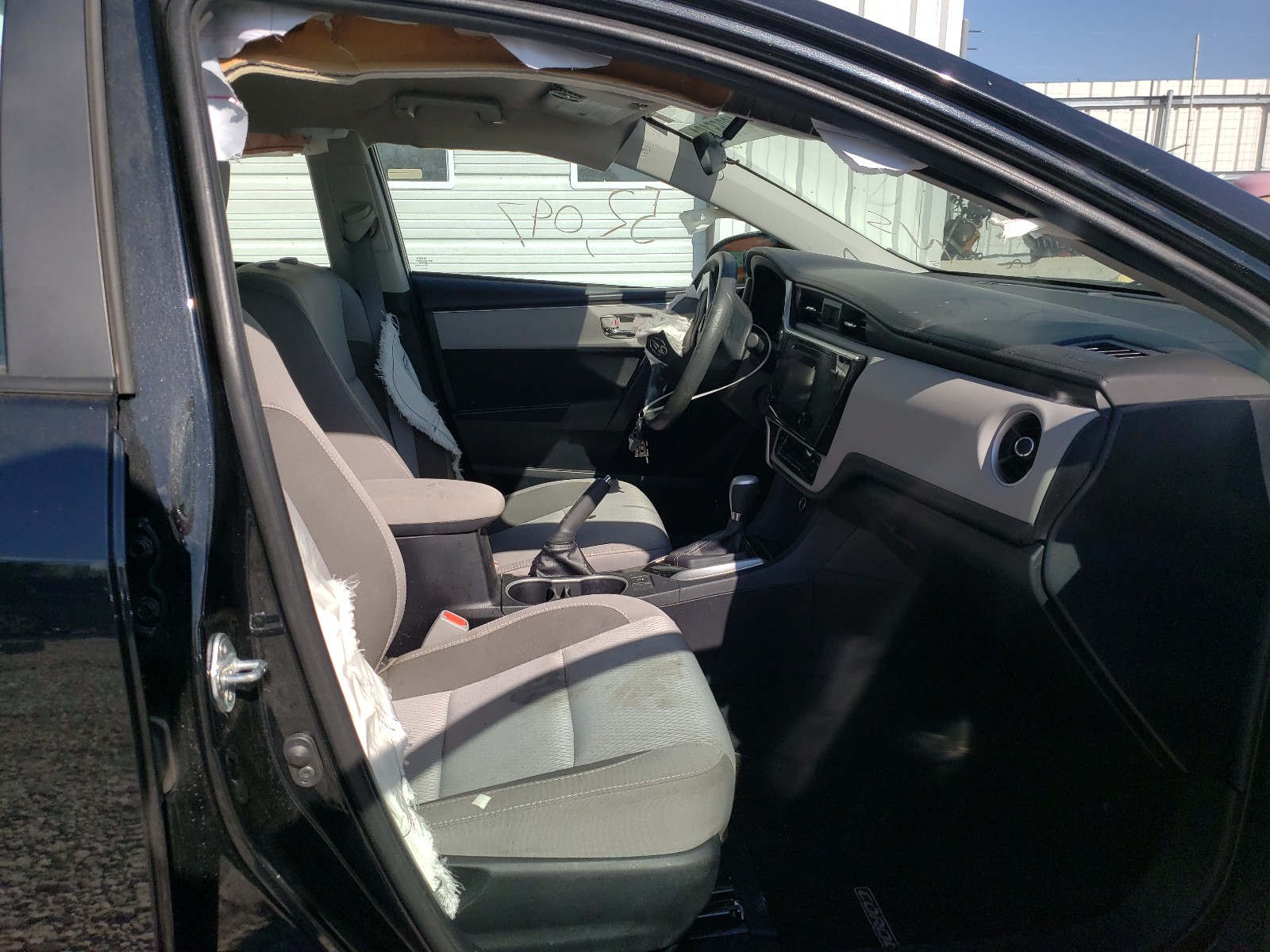 Photo 5 from auction – 2017 TOYOTA COROLLA L with VIN 2T1BURHE6HC875540