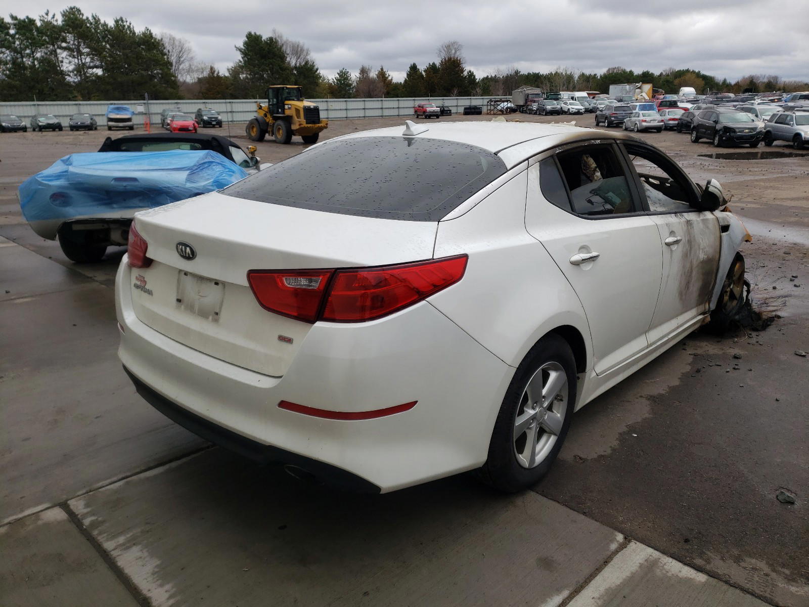 Photo 4 from auction – 2015 KIA OPTIMA LX with VIN KNAGM4A79F5645695
