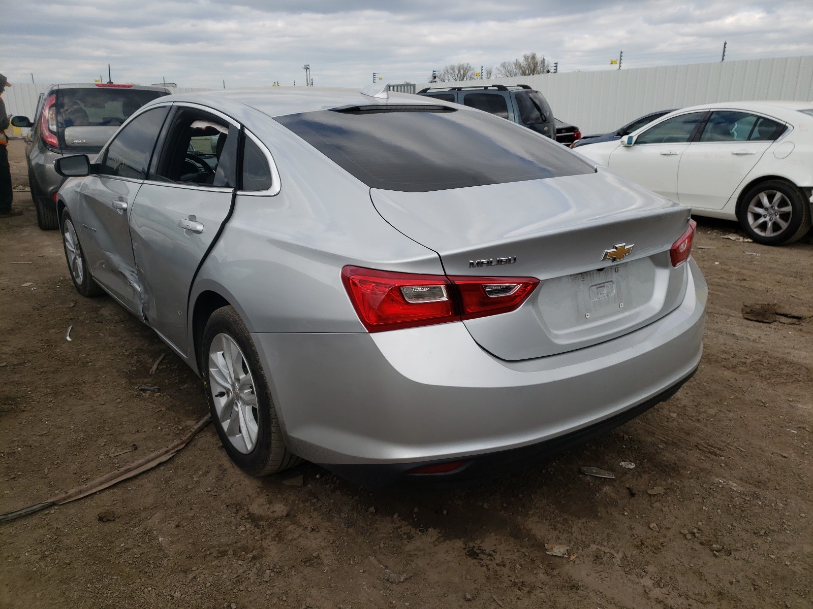 Photo 3 from auction – 2018 CHEVROLET MALIBU with VIN 1G1ZD5ST4JF246458