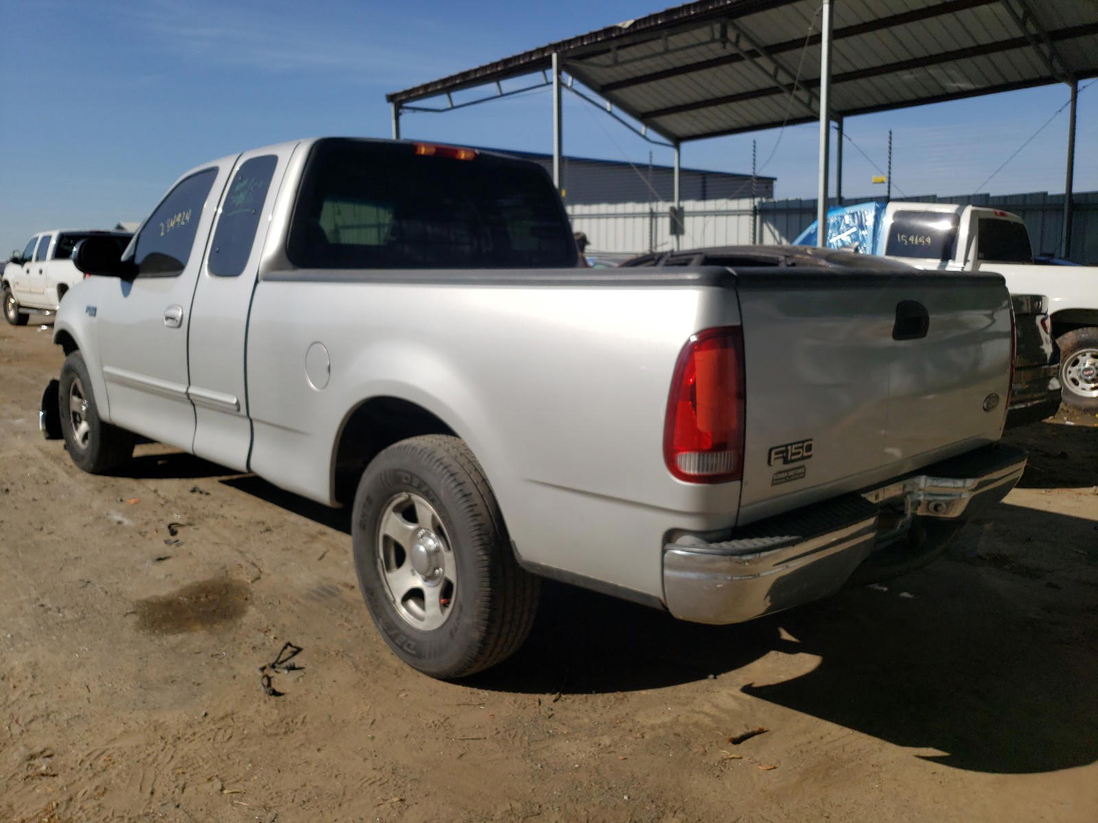 Photo 3 from auction – 2000 FORD F150 with VIN 2FTZX1726YCA71403