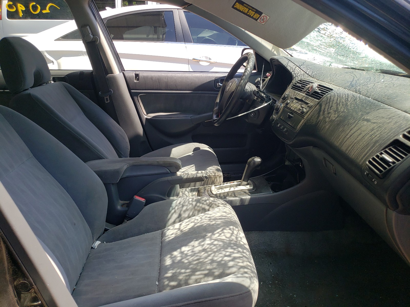 Photo 5 from auction – 2004 HONDA CIVIC LX with VIN 2HGES16554H528984