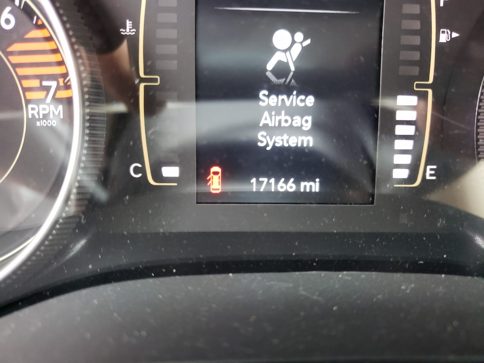 Photo 8 from auction – 2019 JEEP CHEROKEE L with VIN 1C4PJMCB4KD394730