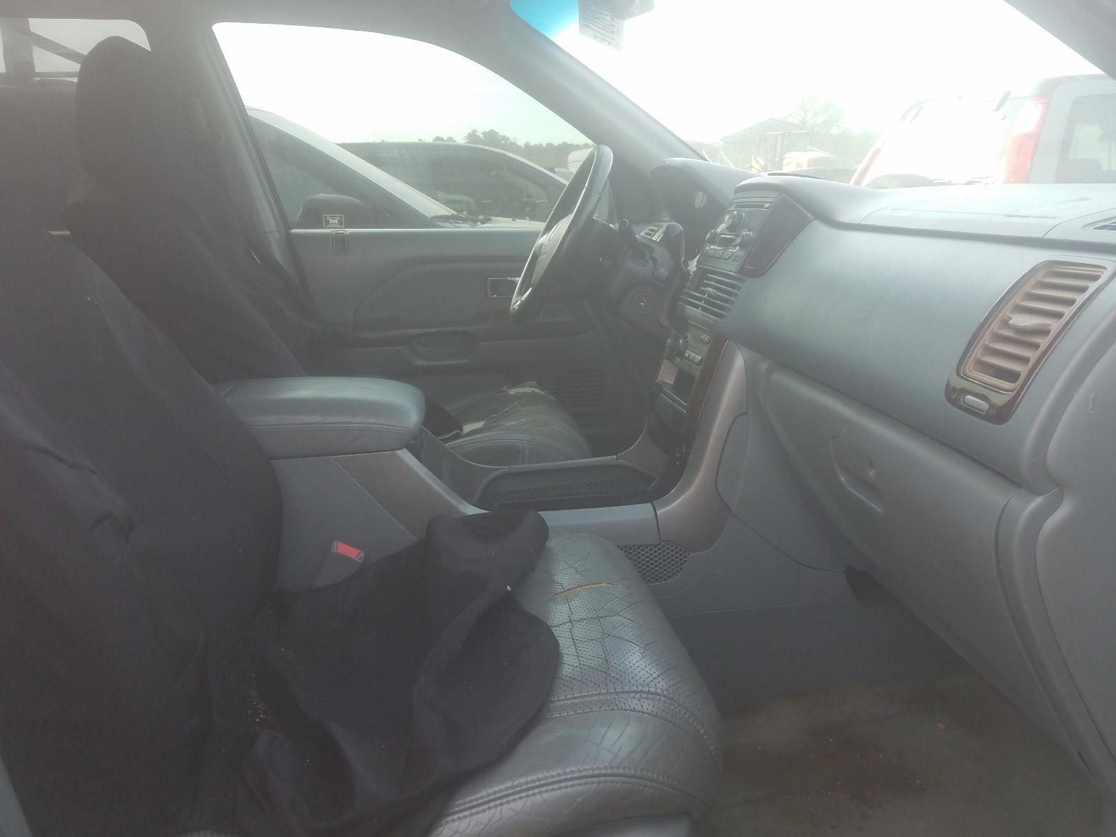 Photo 5 from auction – 2003 HONDA PILOT EXL with VIN 2HKYF18573H604322