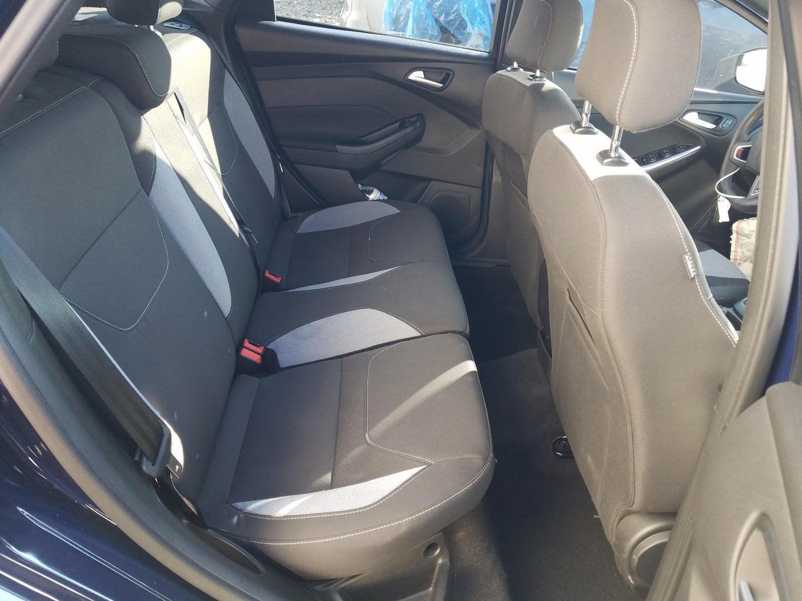 Photo 6 from auction – 2017 FORD FOCUS ST with VIN 1FADP3L99HL202649