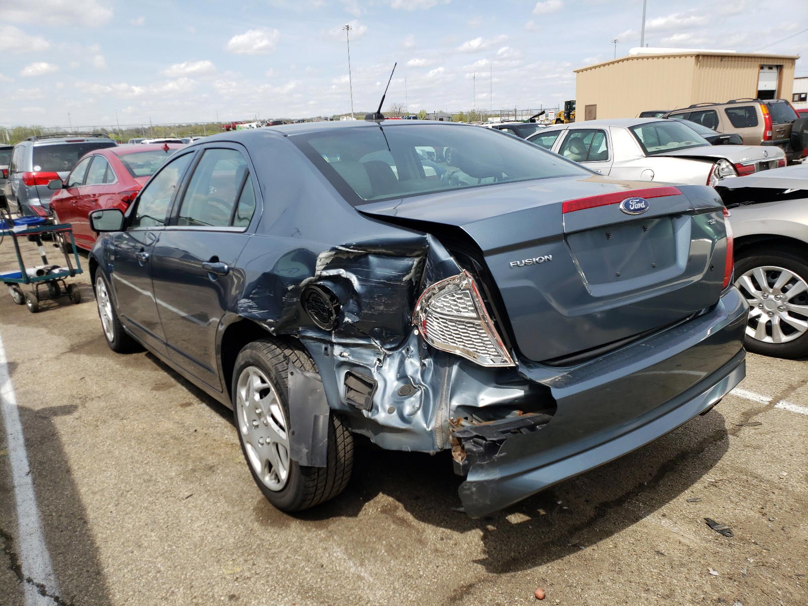 Photo 3 from auction – 2011 FORD FUSION with VIN 3FAHP0HA2BR223709