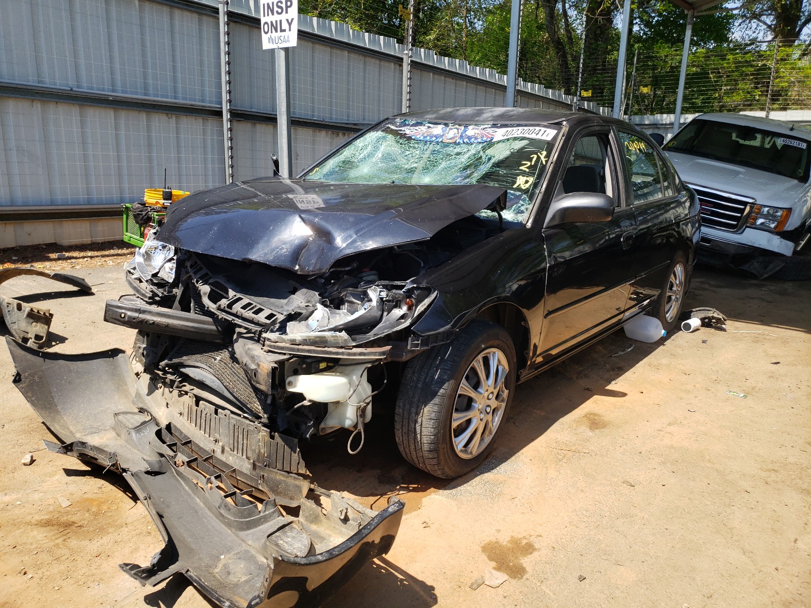 Photo 2 from auction – 2004 HONDA CIVIC LX with VIN 2HGES16554H528984