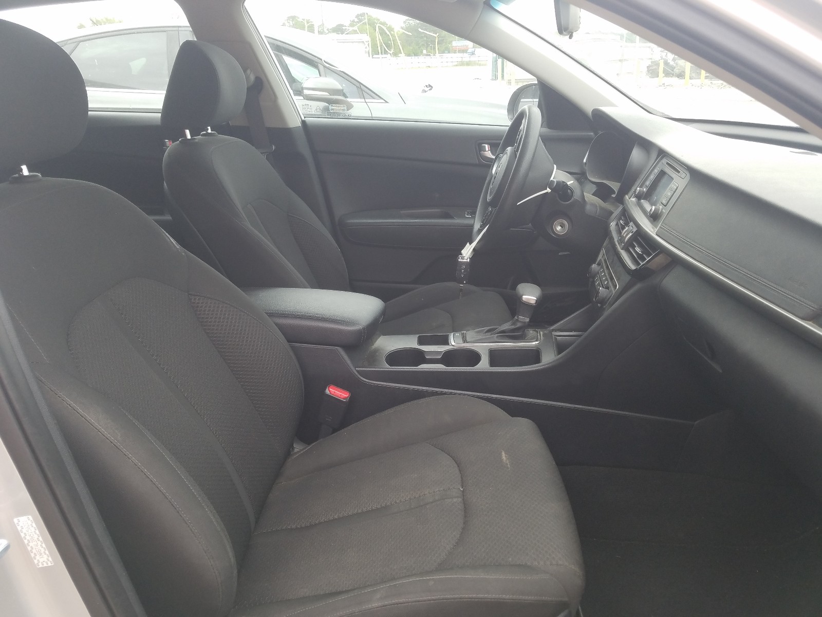 Photo 5 from auction – 2017 KIA OPTIMA LX with VIN KNAGT4L39H5150221