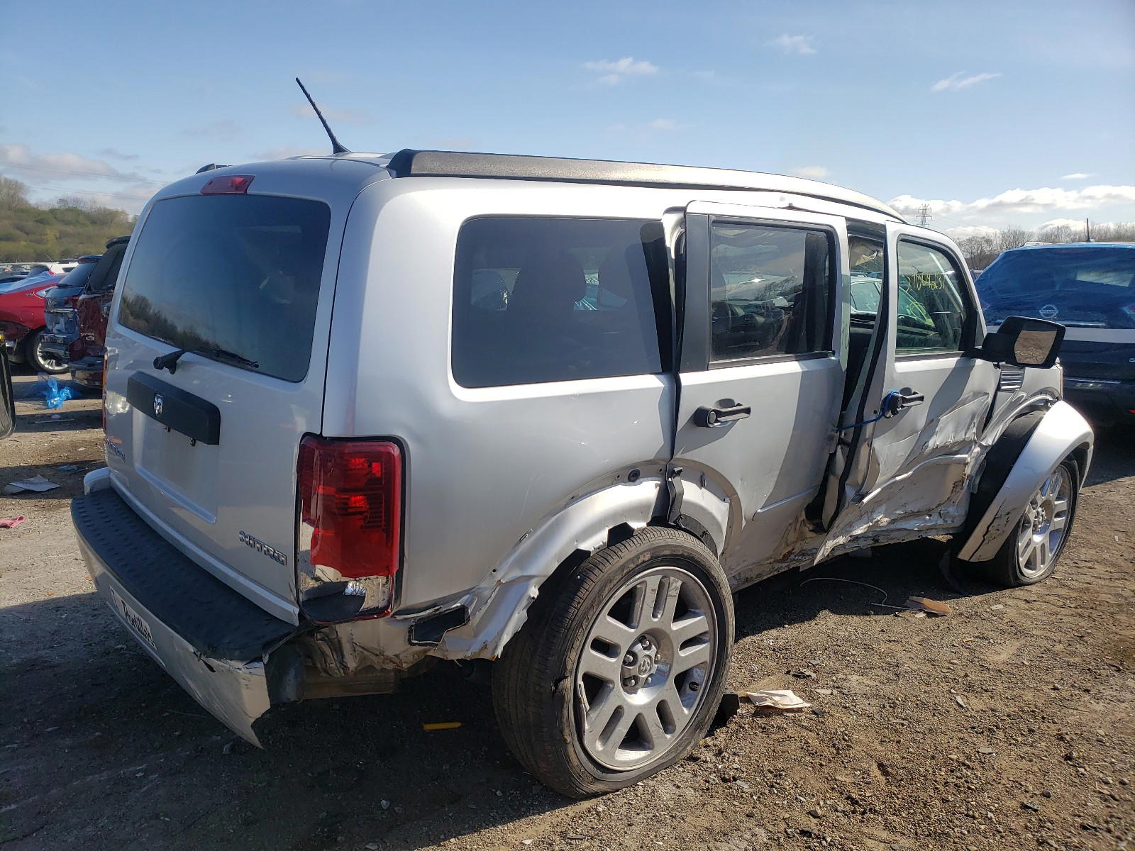 Photo 4 from auction – 2011 DODGE NITRO HEAT with VIN 1D4PT4GK2BW597594