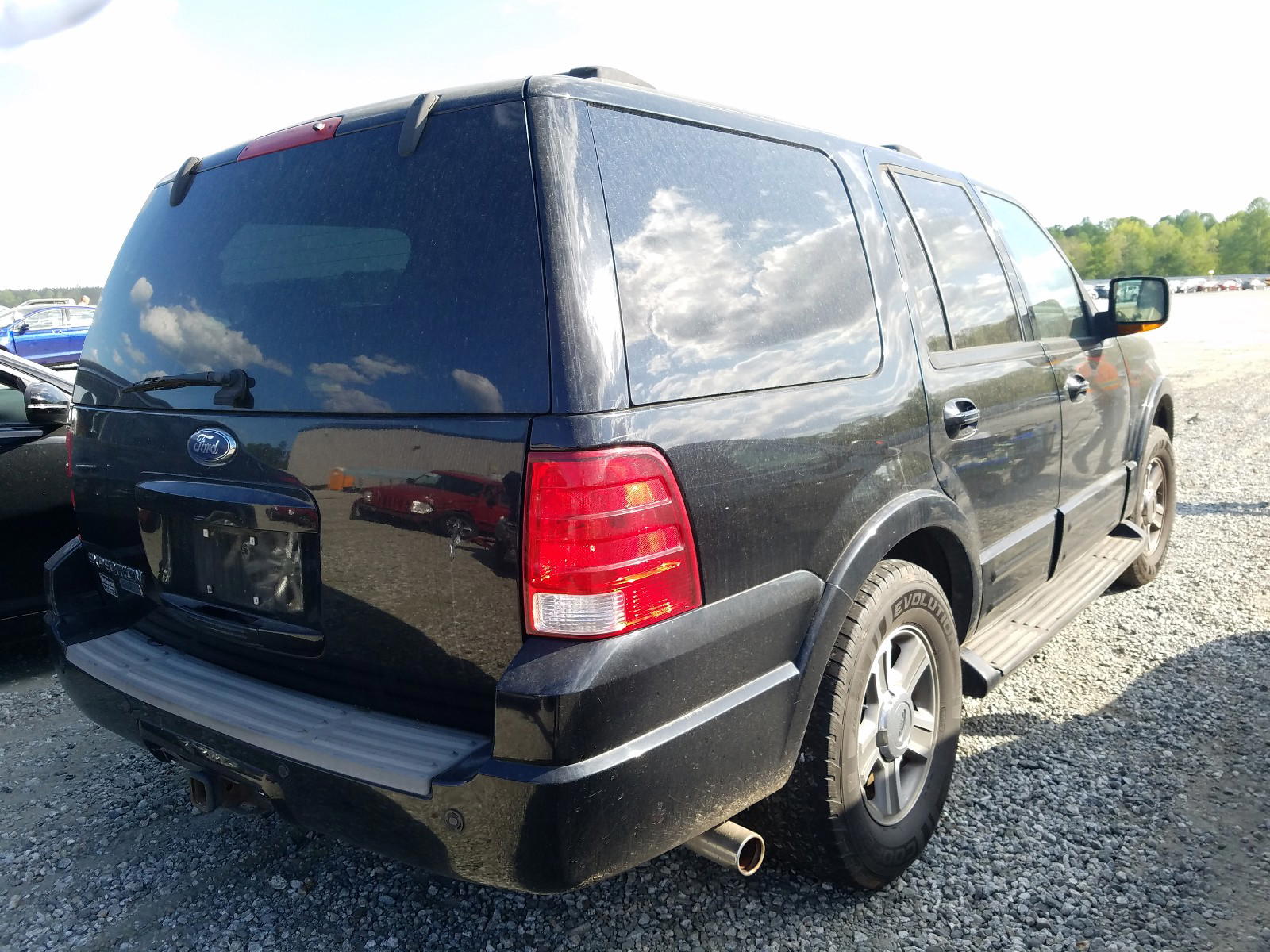Photo 4 from auction – 2004 FORD EXPEDITION with VIN 1FMFU18L84LB72408