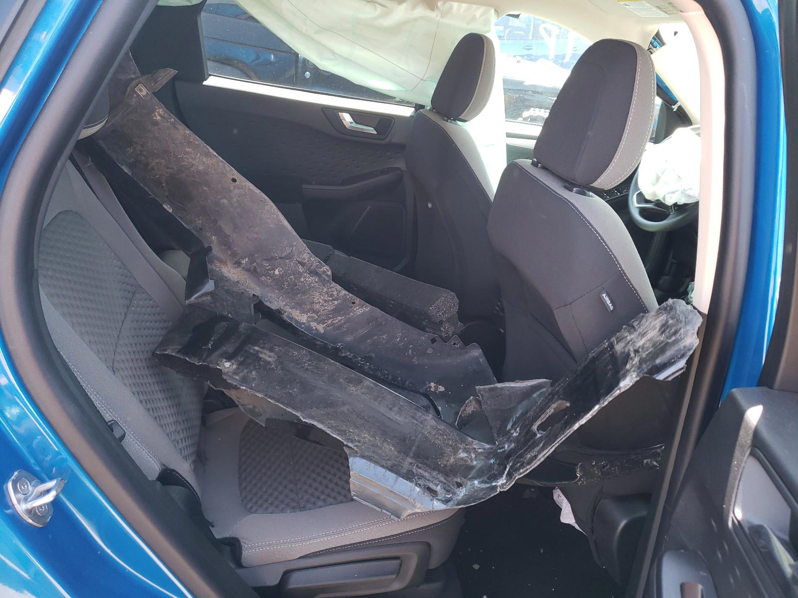Photo 6 from auction – 2020 FORD ESCAPE SE with VIN 1FMCU0G62LUA08444