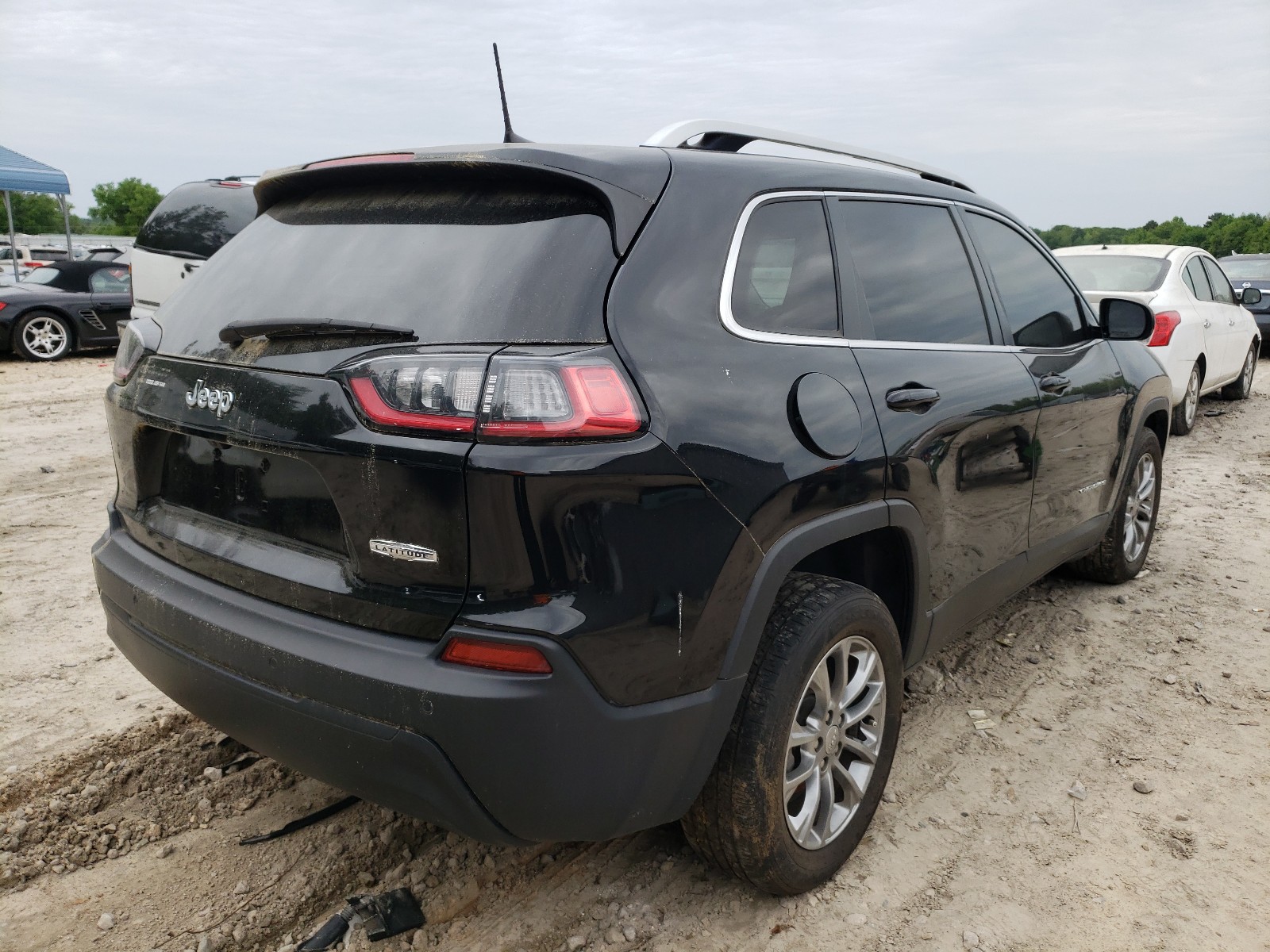 Photo 4 from auction – 2019 JEEP CHEROKEE L with VIN 1C4PJLLB5KD295909