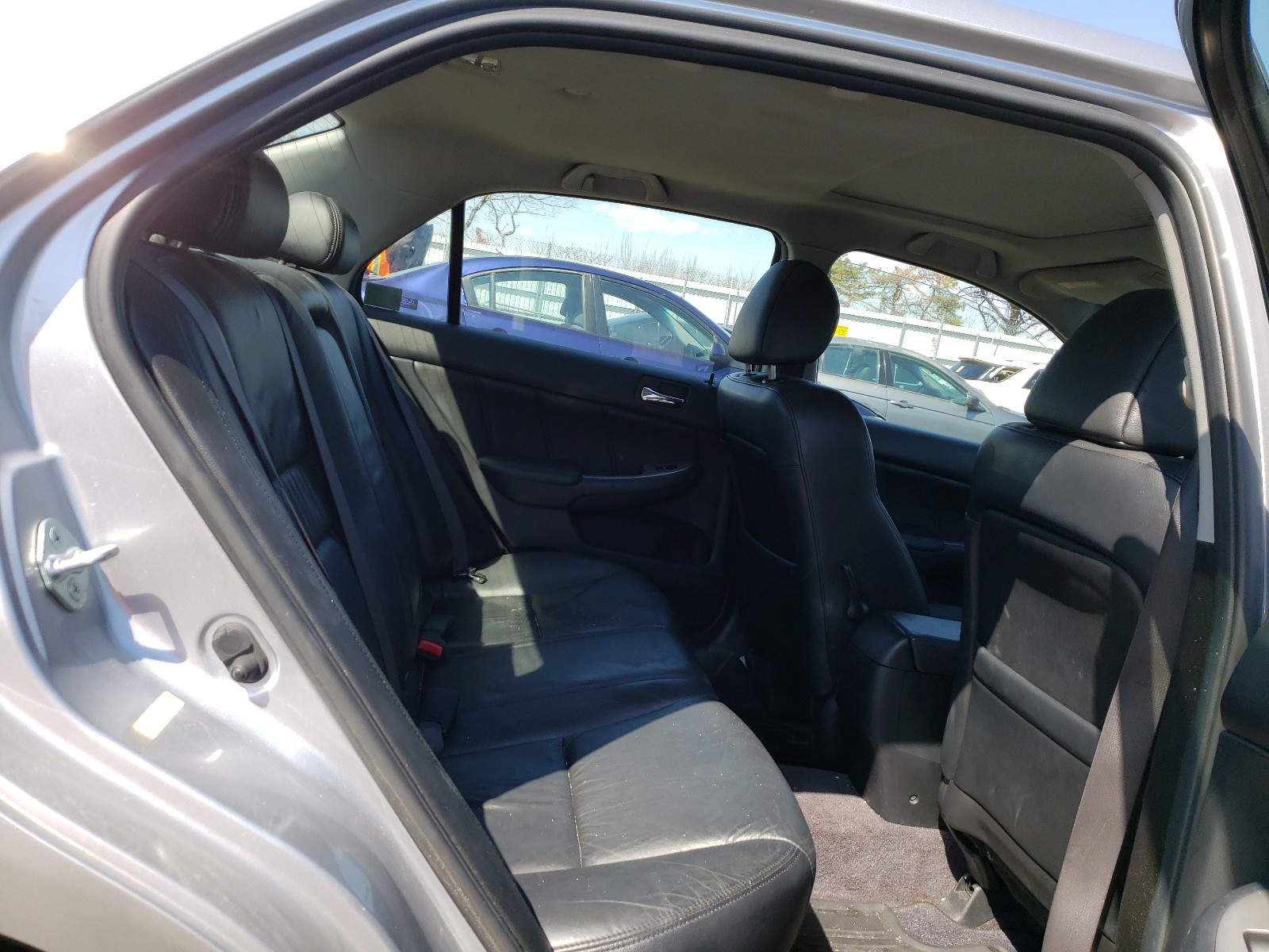 Photo 6 from auction – 2003 HONDA ACCORD EX with VIN JHMCM56713C071728