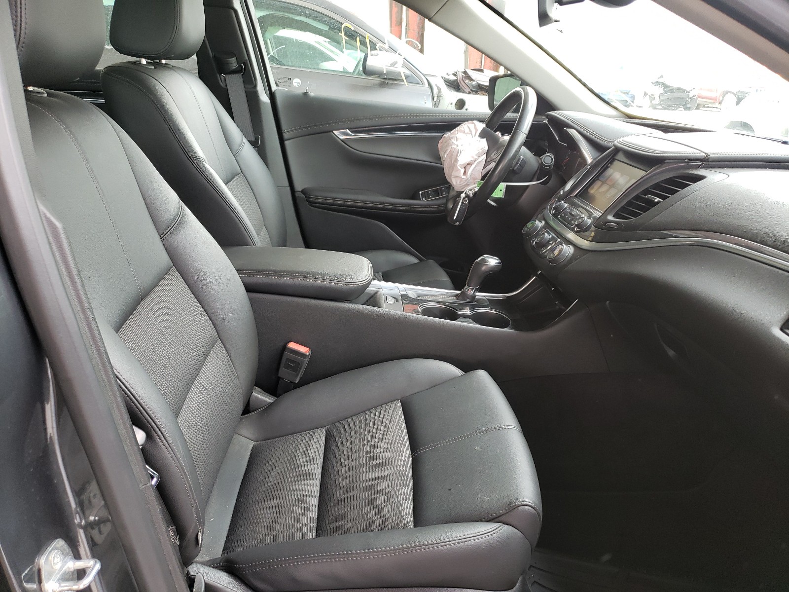 Photo 5 from auction – 2019 CHEVROLET IMPALA LT with VIN 2G11Z5S37K9115128