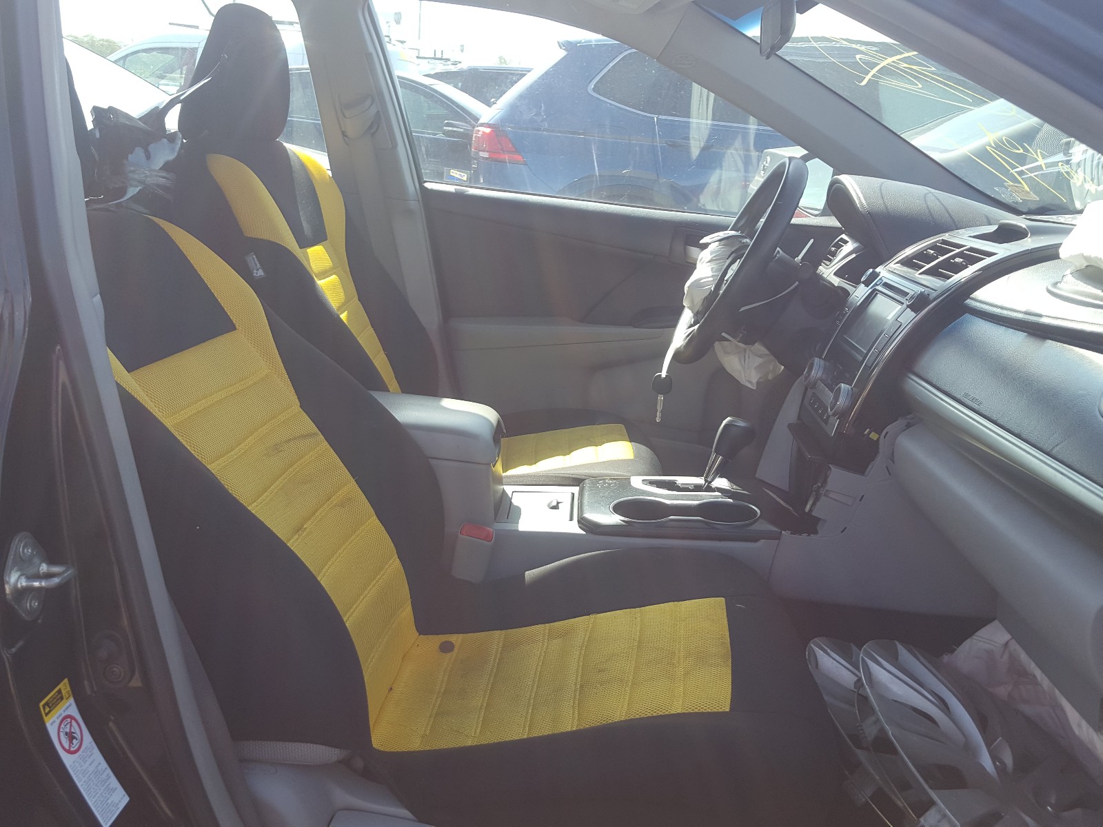 Photo 5 from auction – 2014 TOYOTA CAMRY L with VIN 4T1BF1FK5EU328709