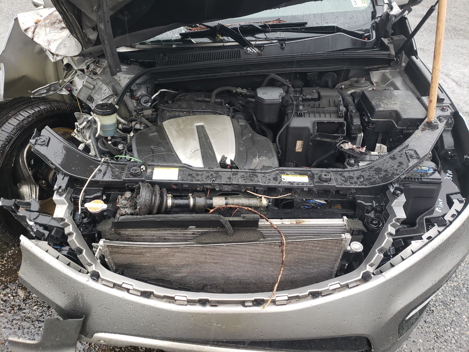 Photo 7 from auction – 2012 KIA SORENTO SX with VIN 5XYKWDA29CG232478