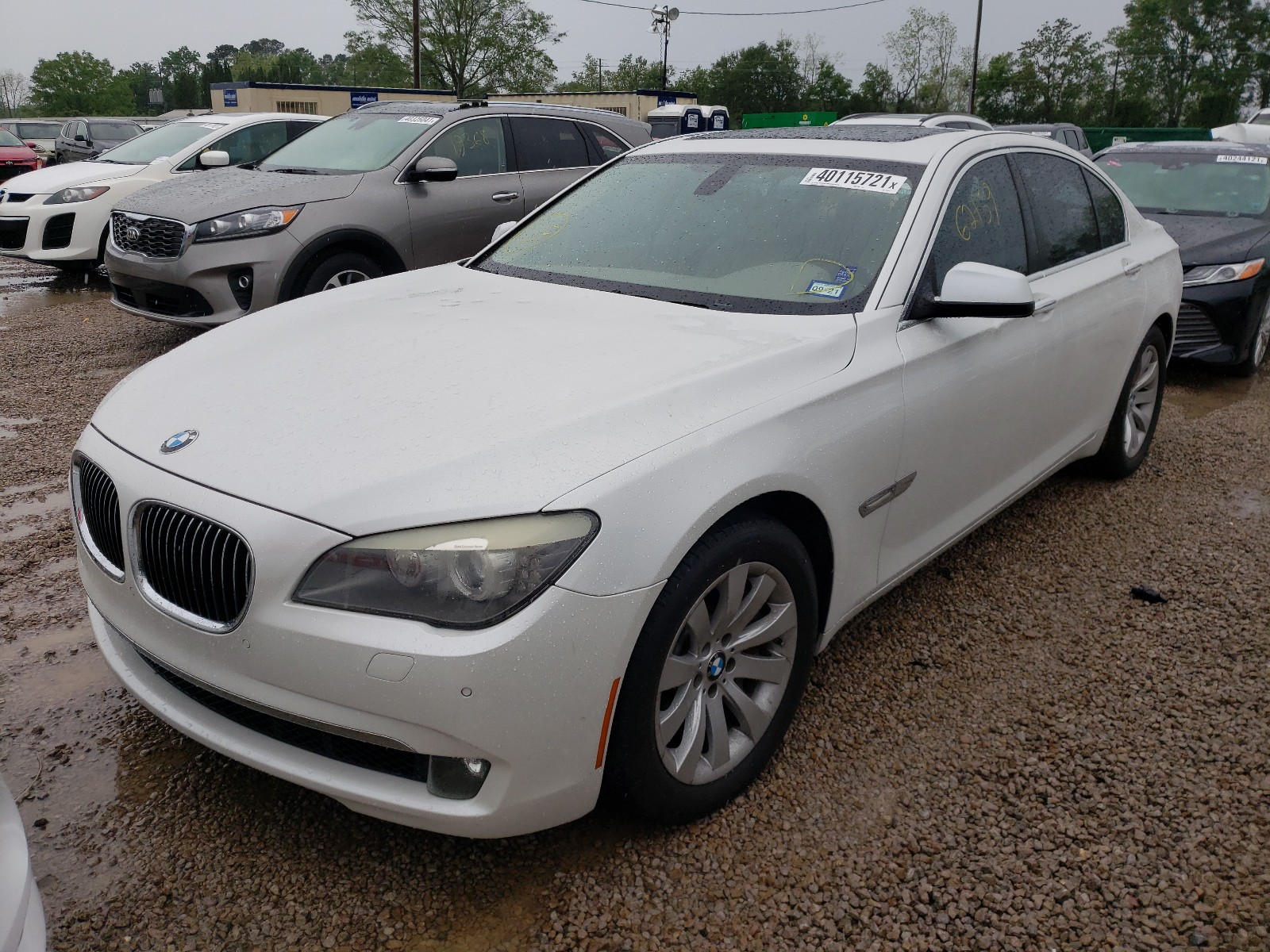 Photo 12 from auction – 2011 BMW 750 I with VIN WBAKA8C57BCY36477