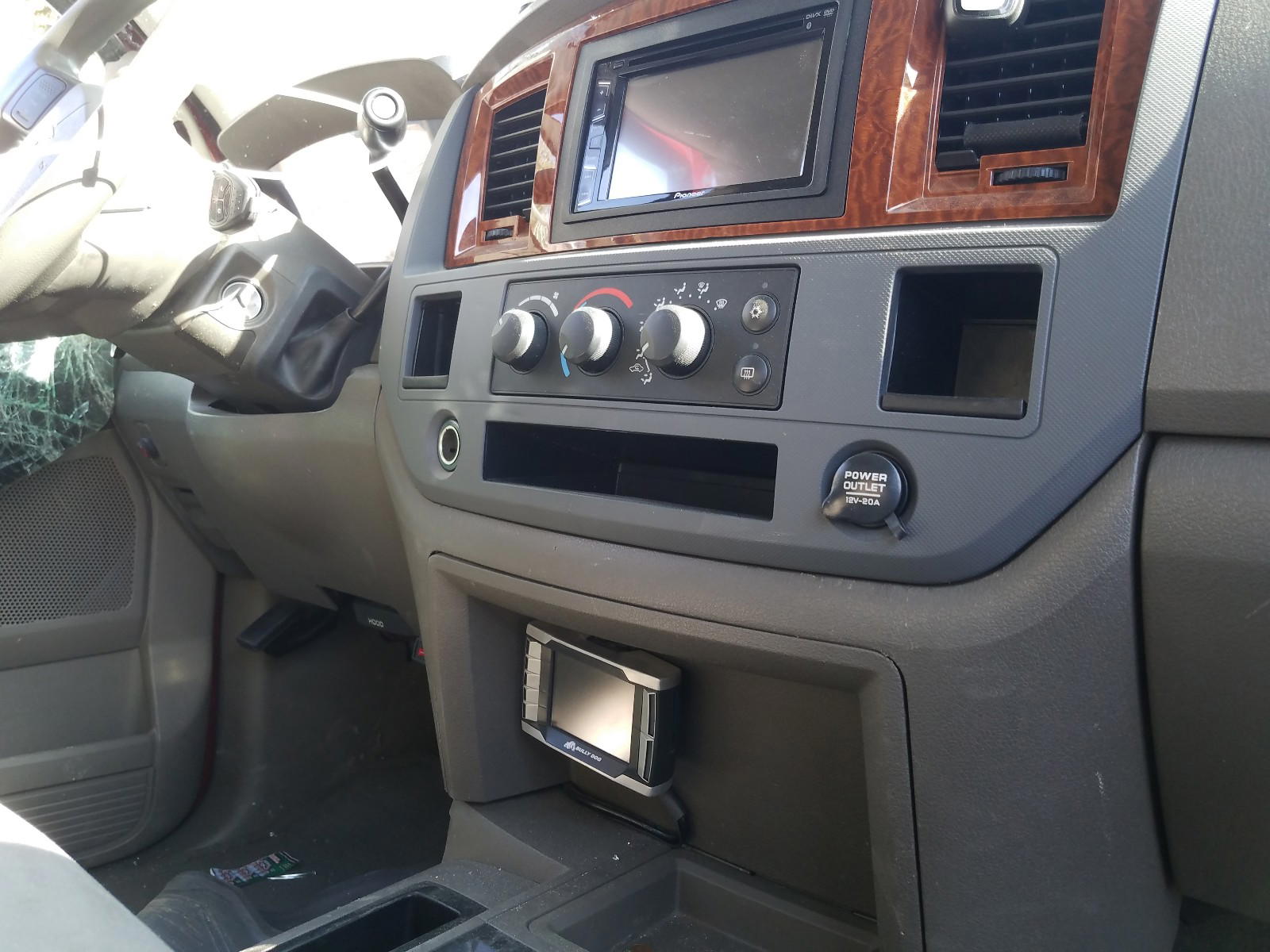 Photo 9 from auction – 2006 DODGE RAM 3500 with VIN 3D7ML49C06G269400