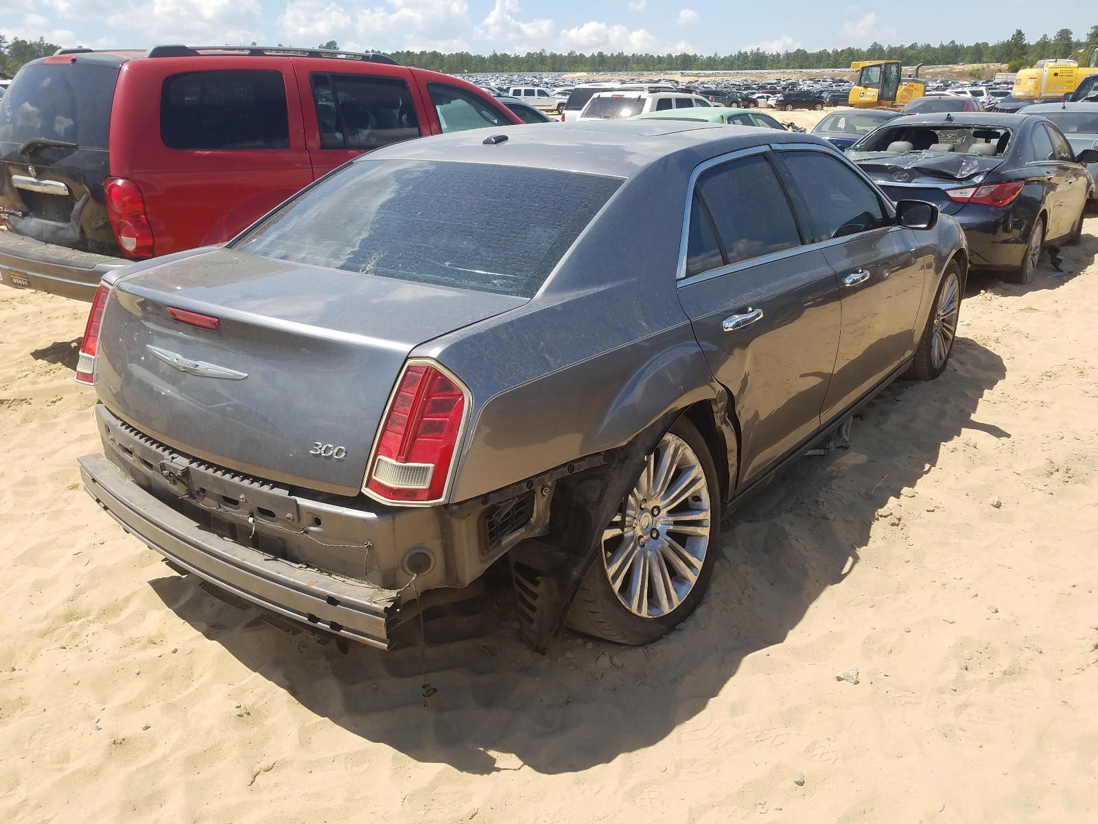 Photo 4 from auction – 2011 CHRYSLER 300 LIMITE with VIN 2C3CA5CG9BH595336