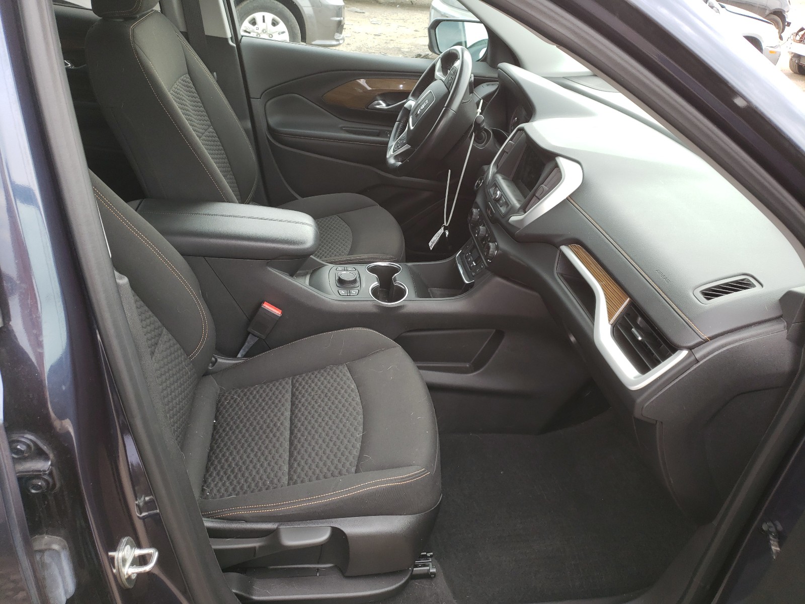 Photo 5 from auction – 2018 GMC TERRAIN SL with VIN 3GKALMEV8JL246598