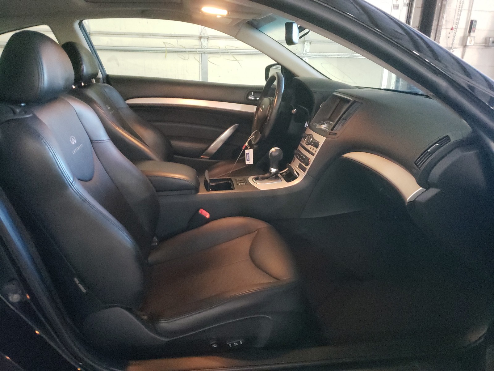 Photo 5 from auction – 2008 INFINITI G37 BASE with VIN JNKCV64E38M122684