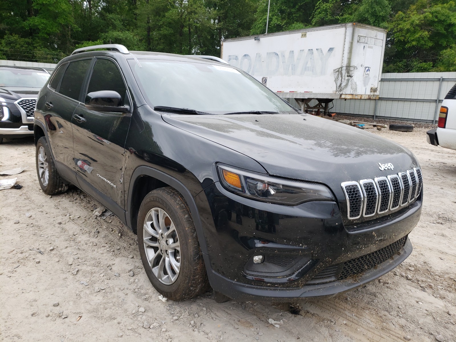 Photo 1 from auction – 2019 JEEP CHEROKEE L with VIN 1C4PJLLB5KD295909