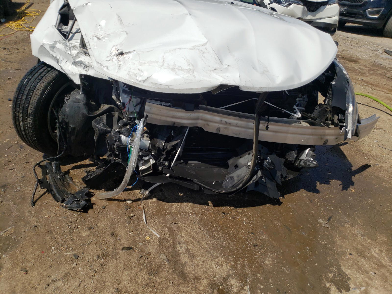Photo 9 from auction – 2016 CHRYSLER 200 LIMITE with VIN 1C3CCCAB1GN104066