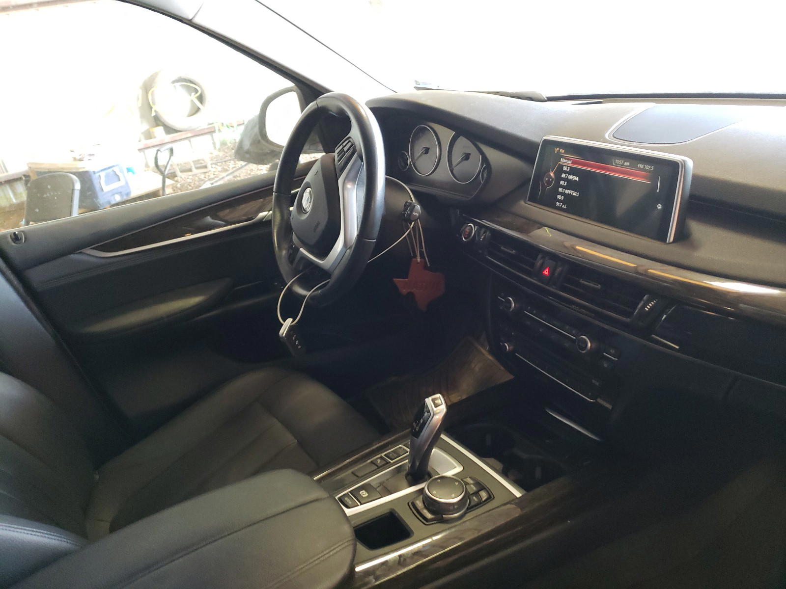 Photo 9 from auction – 2016 BMW X5 SDRIVE3 with VIN 5UXKR2C56G0R70168