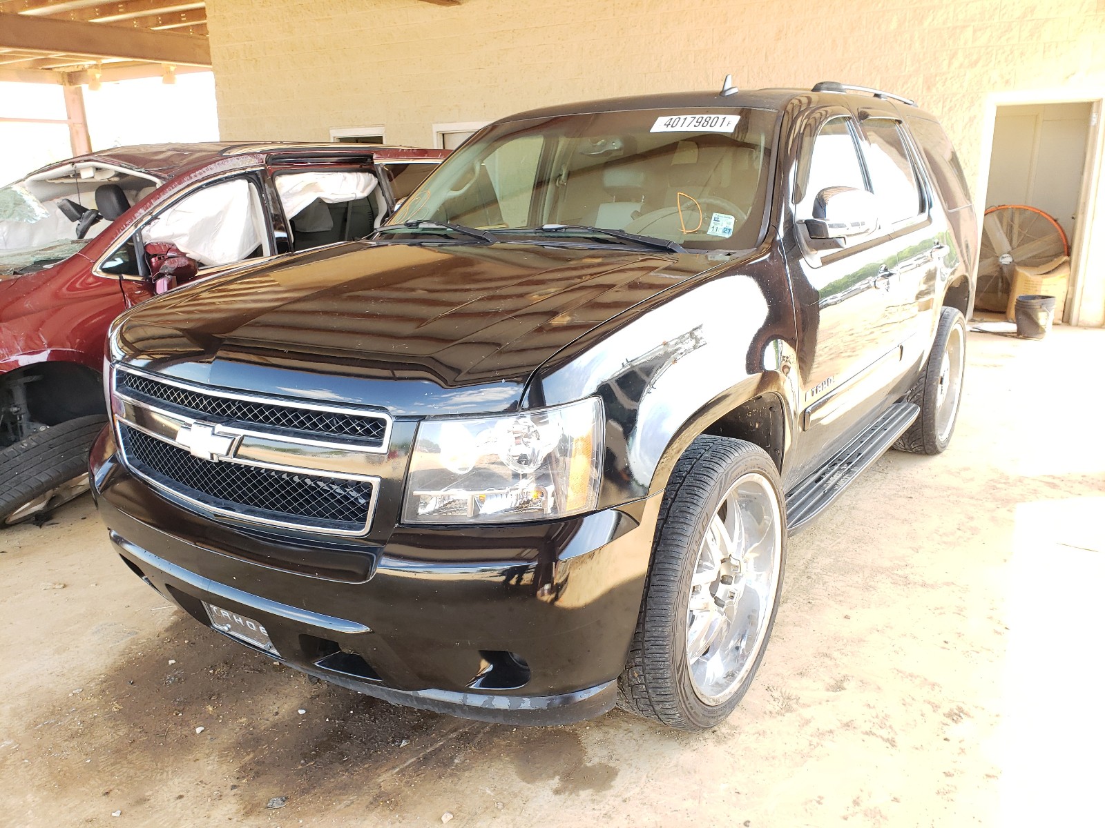 Photo 2 from auction – 2007 CHEVROLET TAHOE C150 with VIN 1GNFC13C07R254253