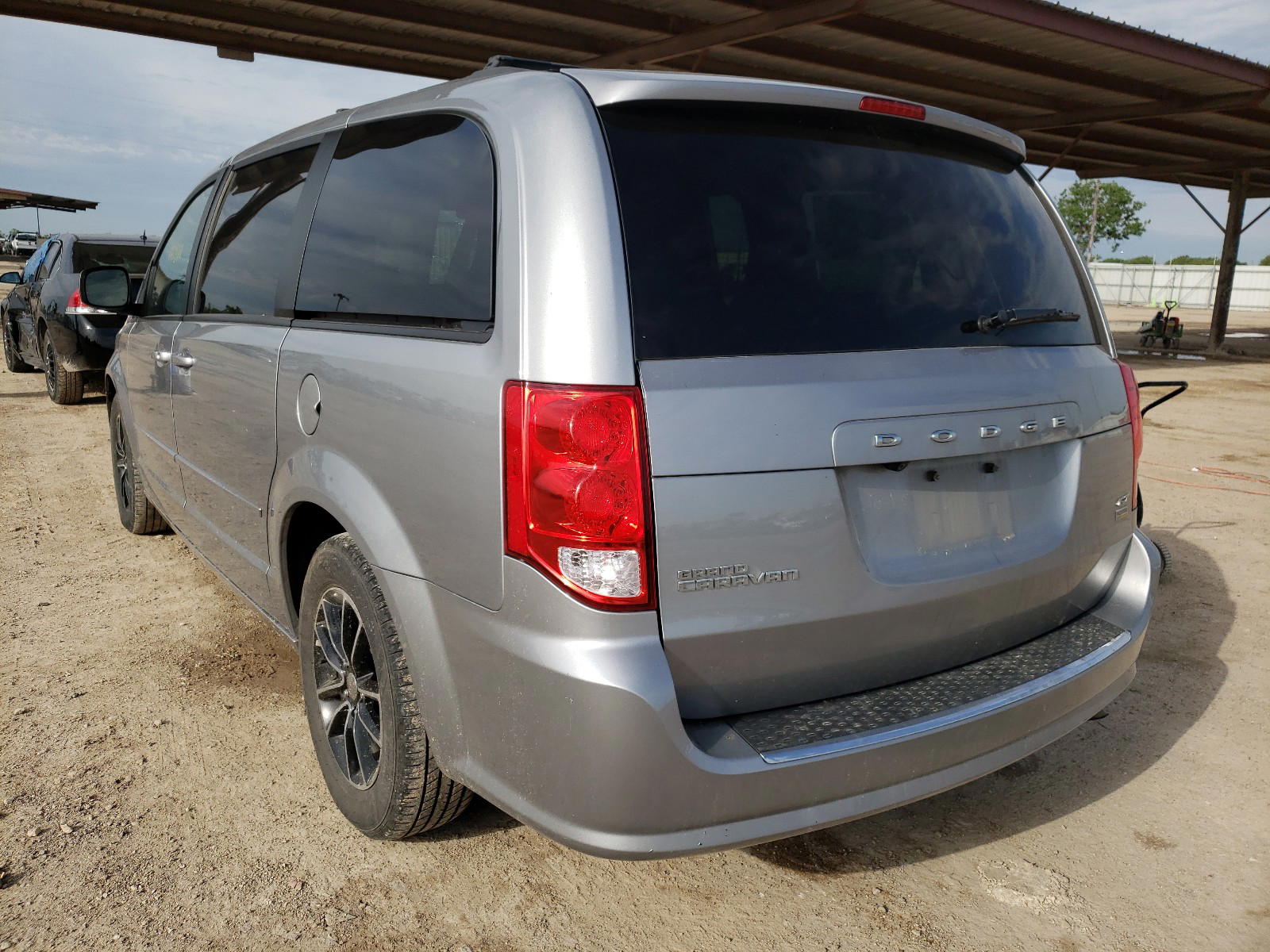 Photo 3 from auction – 2017 DODGE GRAND CARA with VIN 2C4RDGEG0HR824799