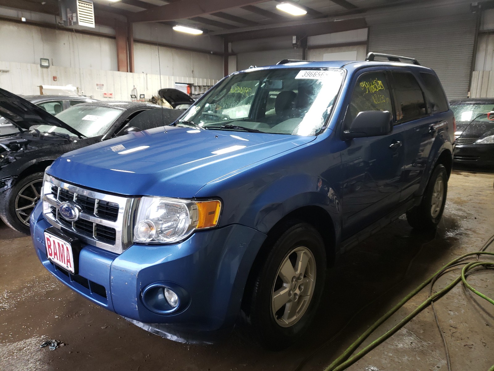 Photo 2 from auction – 2009 FORD ESCAPE XLT with VIN 1FMCU03G29KD13977