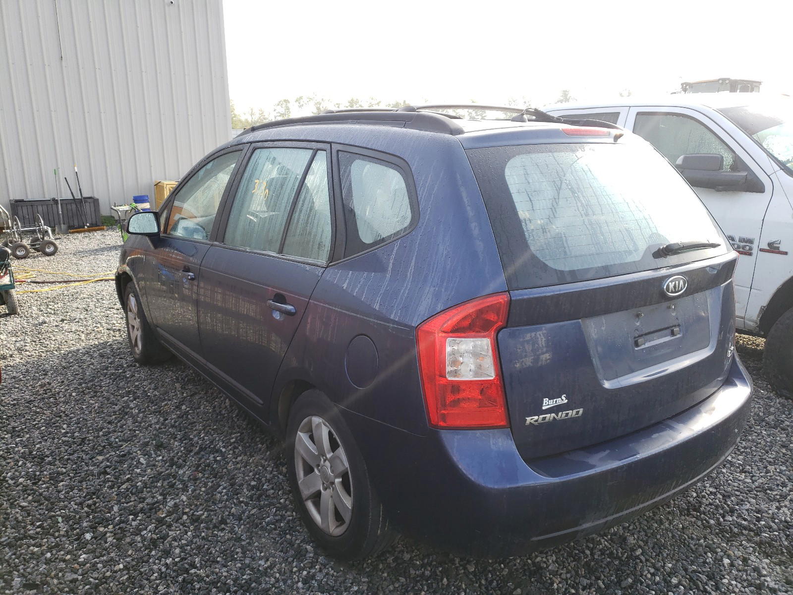 Photo 3 from auction – 2008 KIA RONDO BASE with VIN KNAFG525087130839