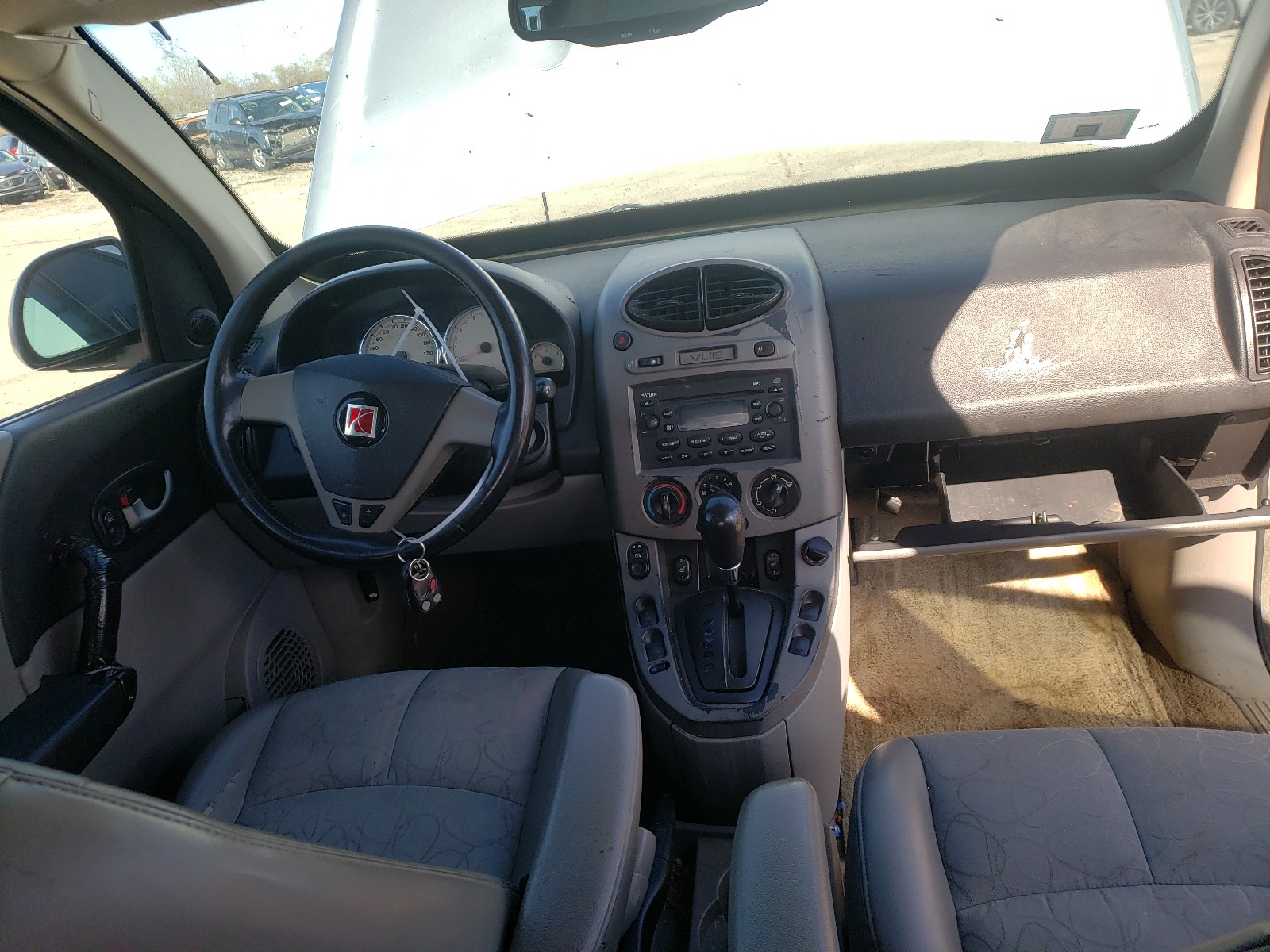 Photo 9 from auction – 2004 SATURN VUE with VIN 5GZCZ53434S856724