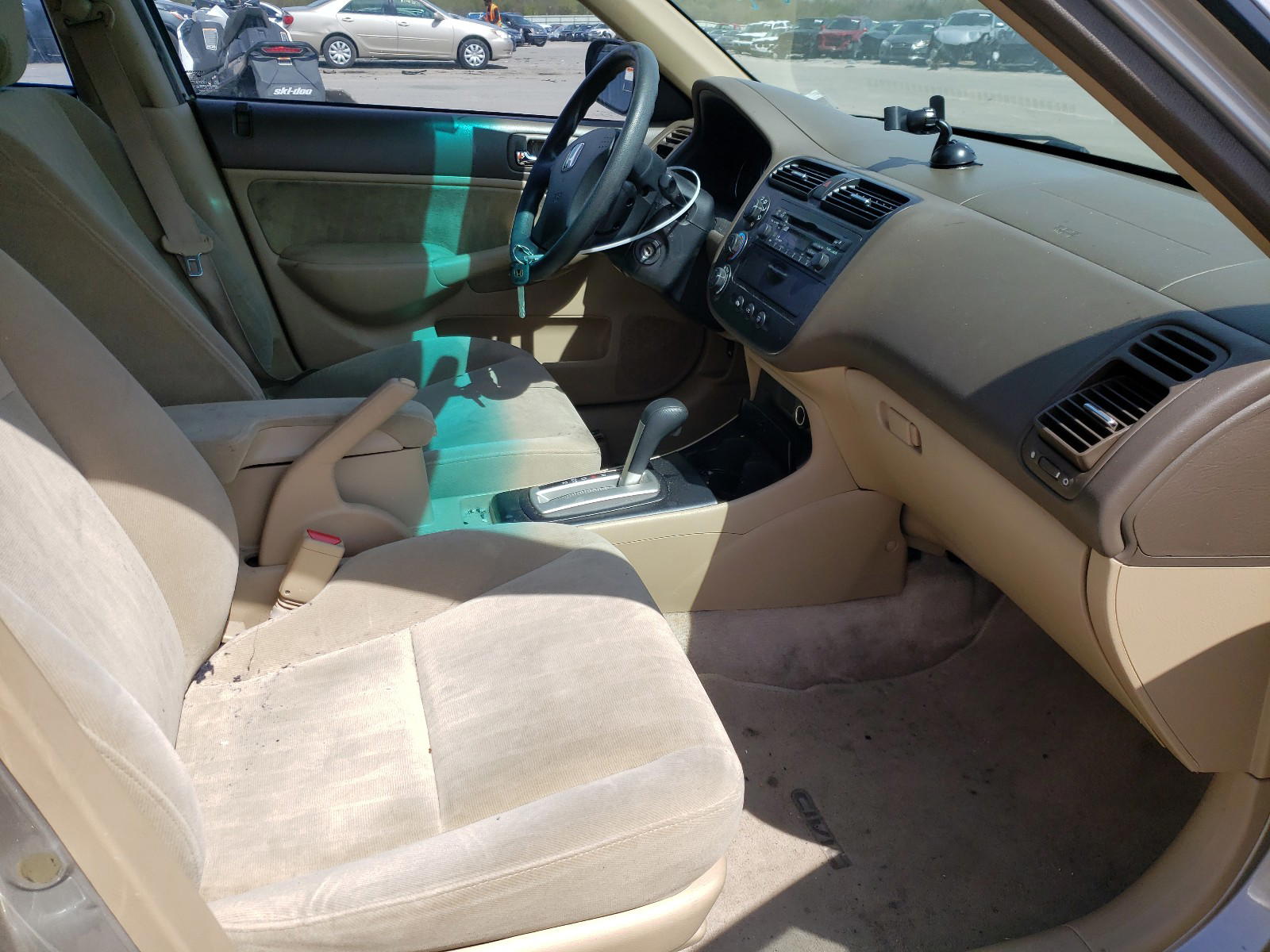 Photo 5 from auction – 2003 HONDA CIVIC with VIN 1HGES16583L018291