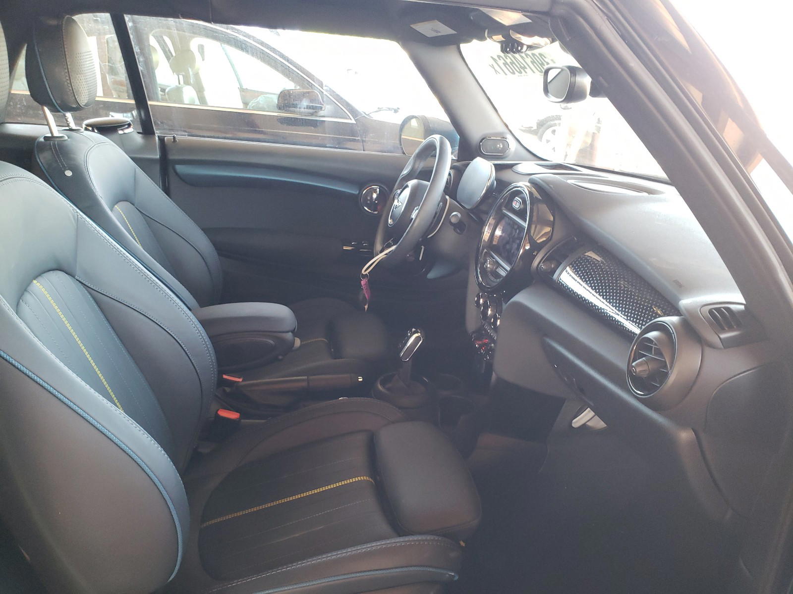 Photo 5 from auction – 2021 MINI COOPER S with VIN WMWWJ5C06M3M46154