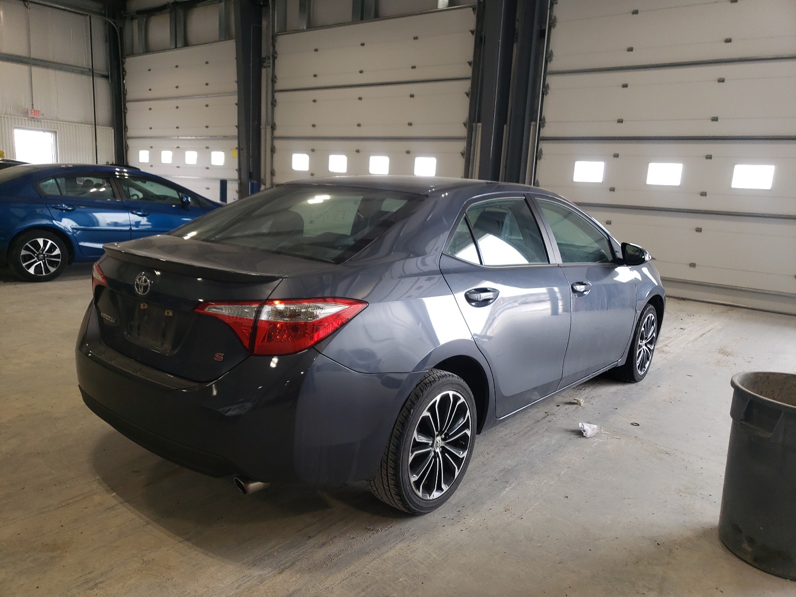 Photo 4 from auction – 2015 TOYOTA COROLLA L with VIN 5YFBURHE3FP352456