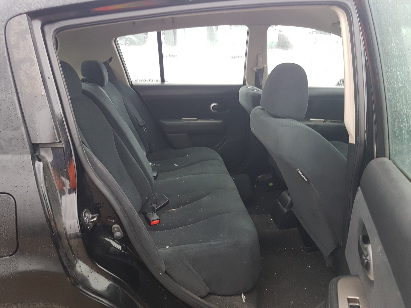 Photo 6 from auction – 2010 NISSAN VERSA S with VIN 3N1BC1CP3AL421216