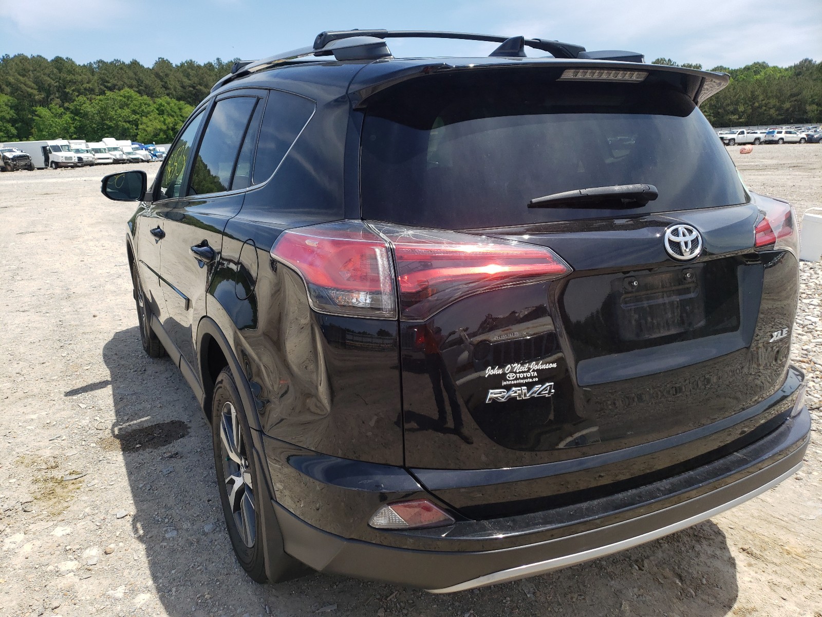 Photo 3 from auction – 2018 TOYOTA RAV4 ADVEN with VIN 2T3WFREV1JW465904